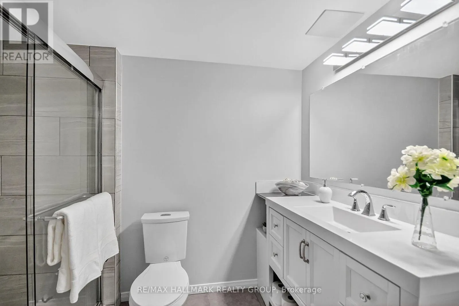 878 KILBIRNIE DRIVE