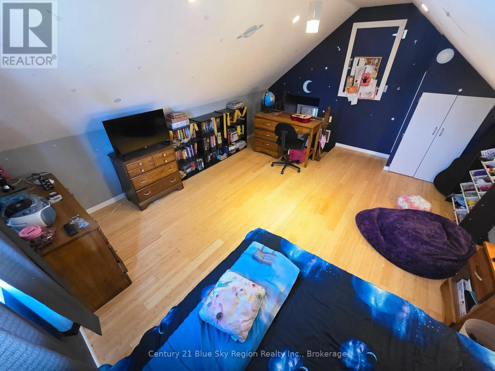 90 FERONIA ROAD