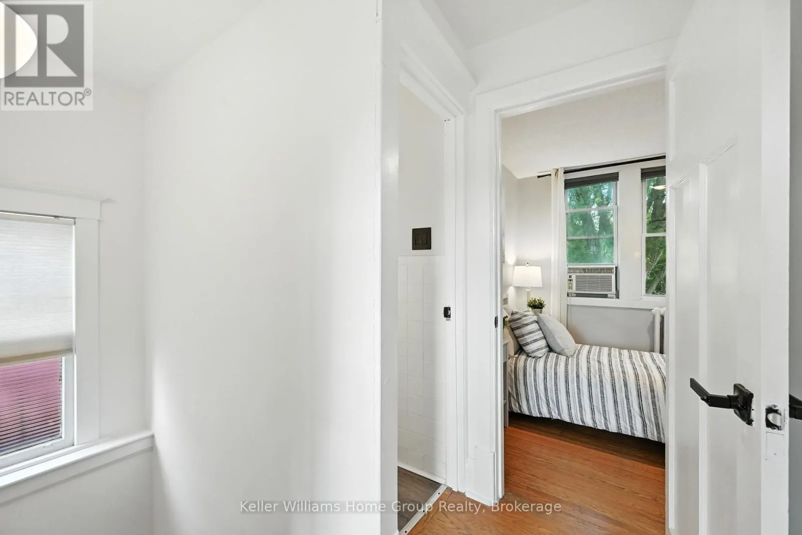 1047 MAIN STREET E