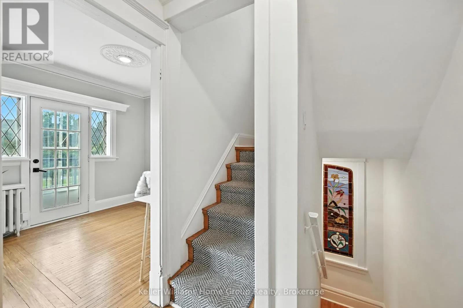 1047 MAIN STREET E
