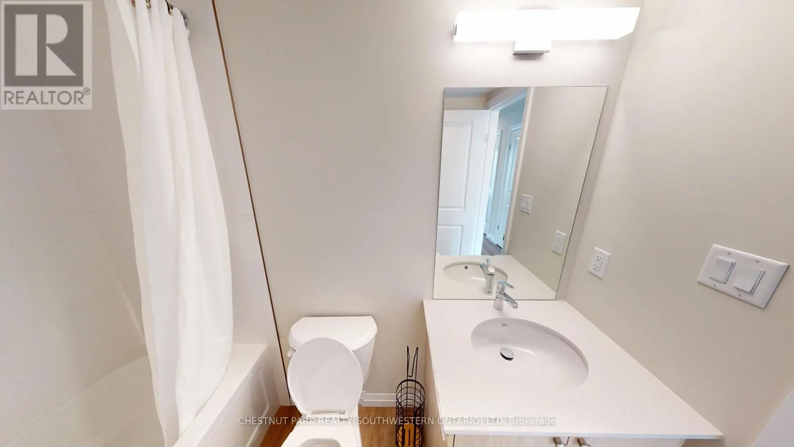 D3 - 410 NORTHFIELD DRIVE W