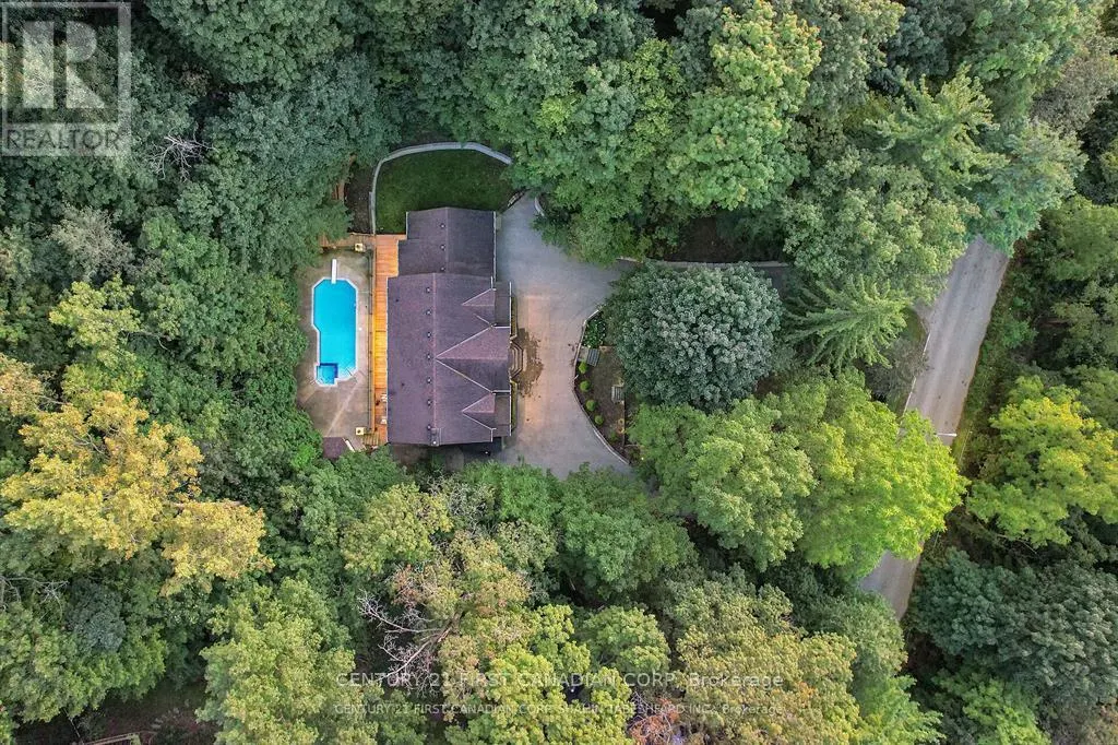 441 WESTMOUNT DRIVE