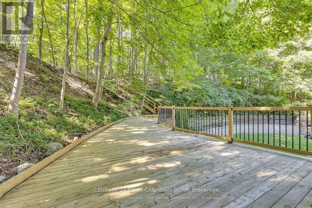 441 WESTMOUNT DRIVE