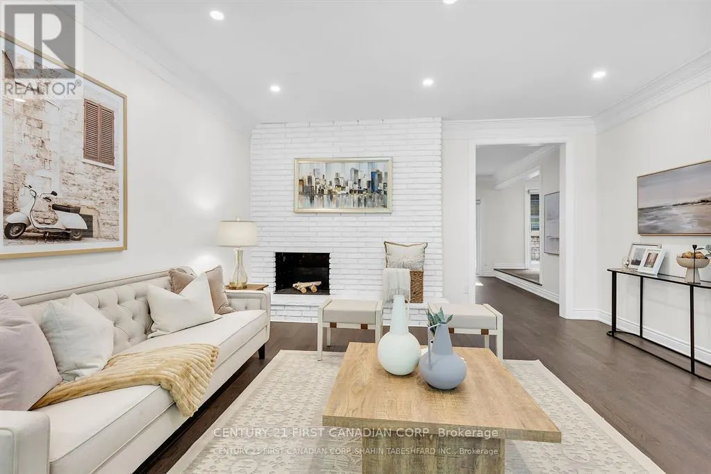 441 WESTMOUNT DRIVE