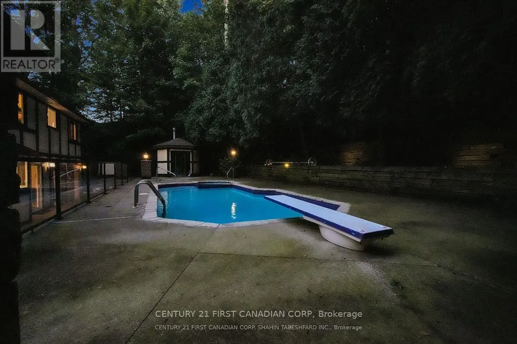 441 WESTMOUNT DRIVE