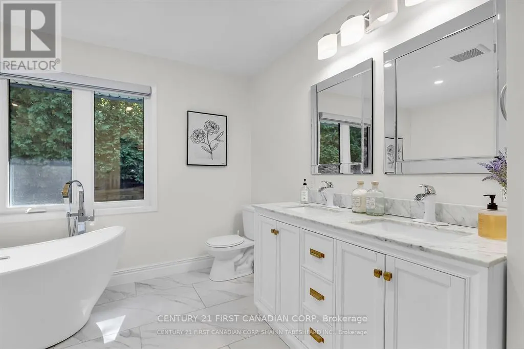 441 WESTMOUNT DRIVE