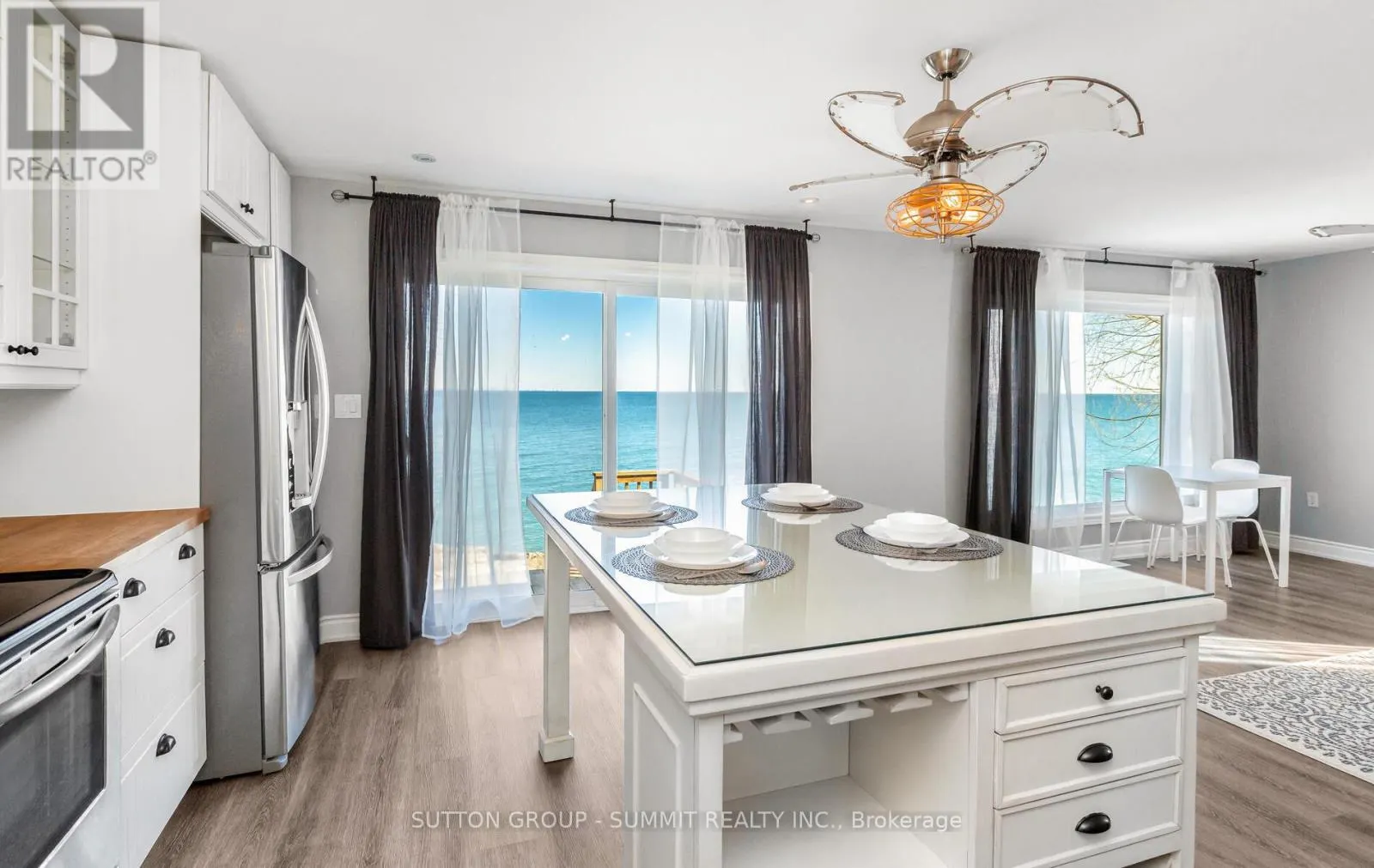 18 1/2 LAKESHORE DRIVE