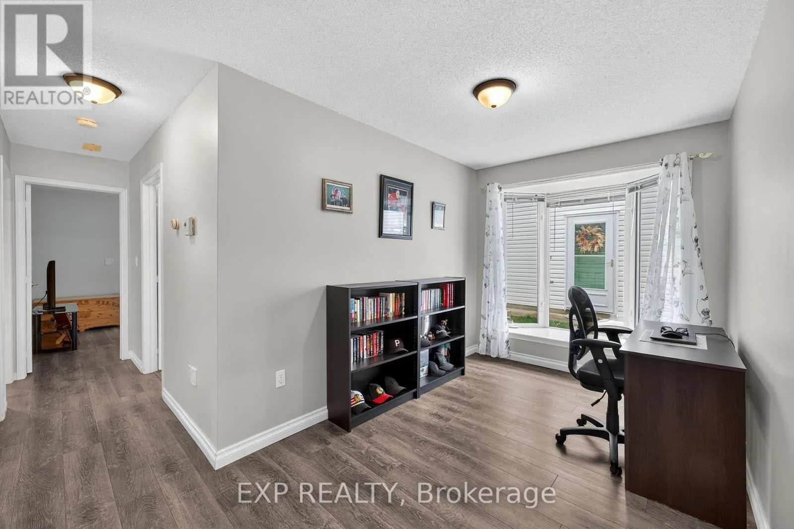 1045 SPRINGFIELD DRIVE