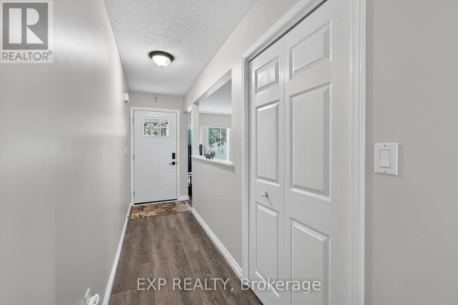 1045 SPRINGFIELD DRIVE