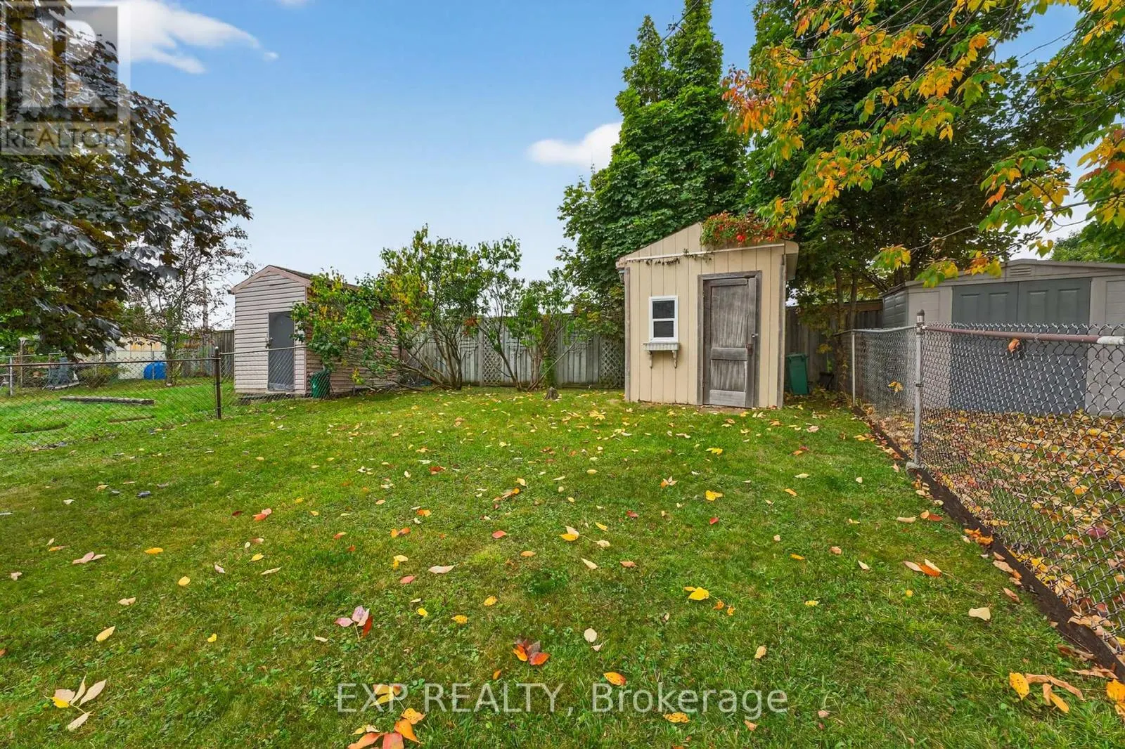 1045 SPRINGFIELD DRIVE