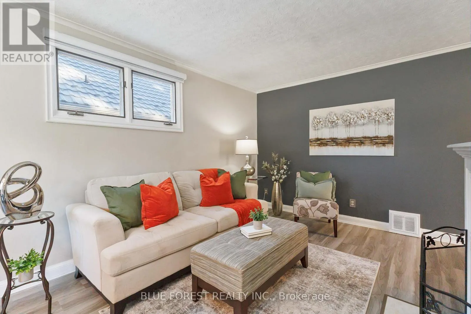 49 RAYWOOD AVENUE