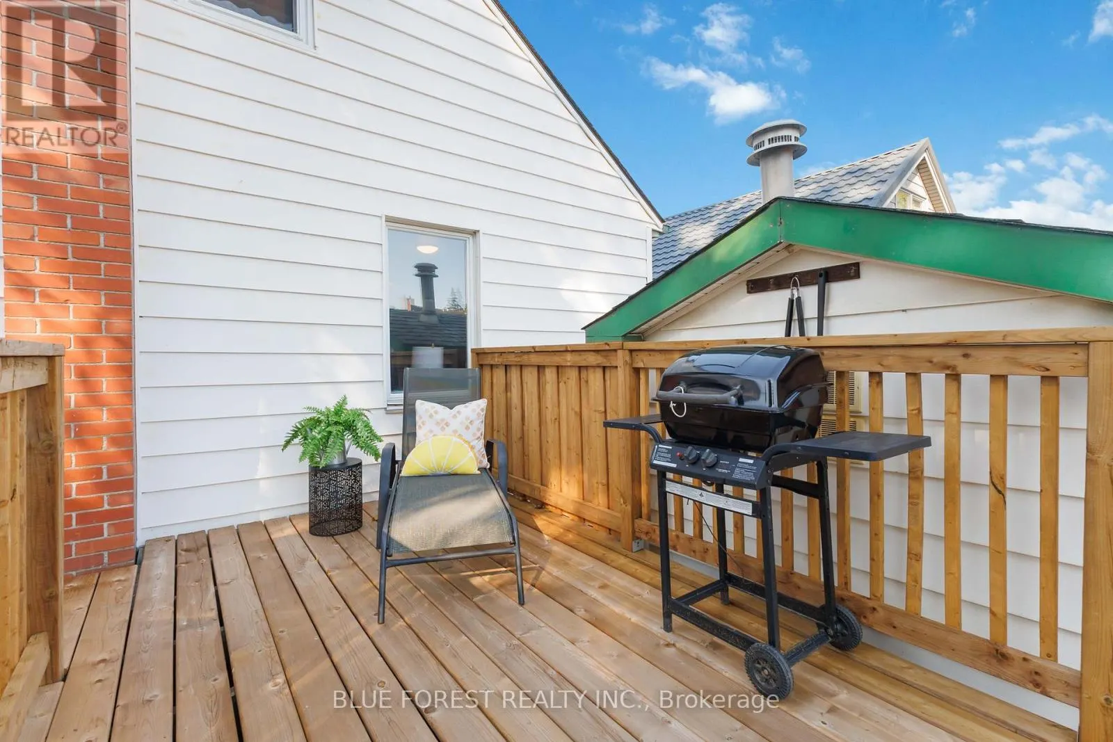 49 RAYWOOD AVENUE