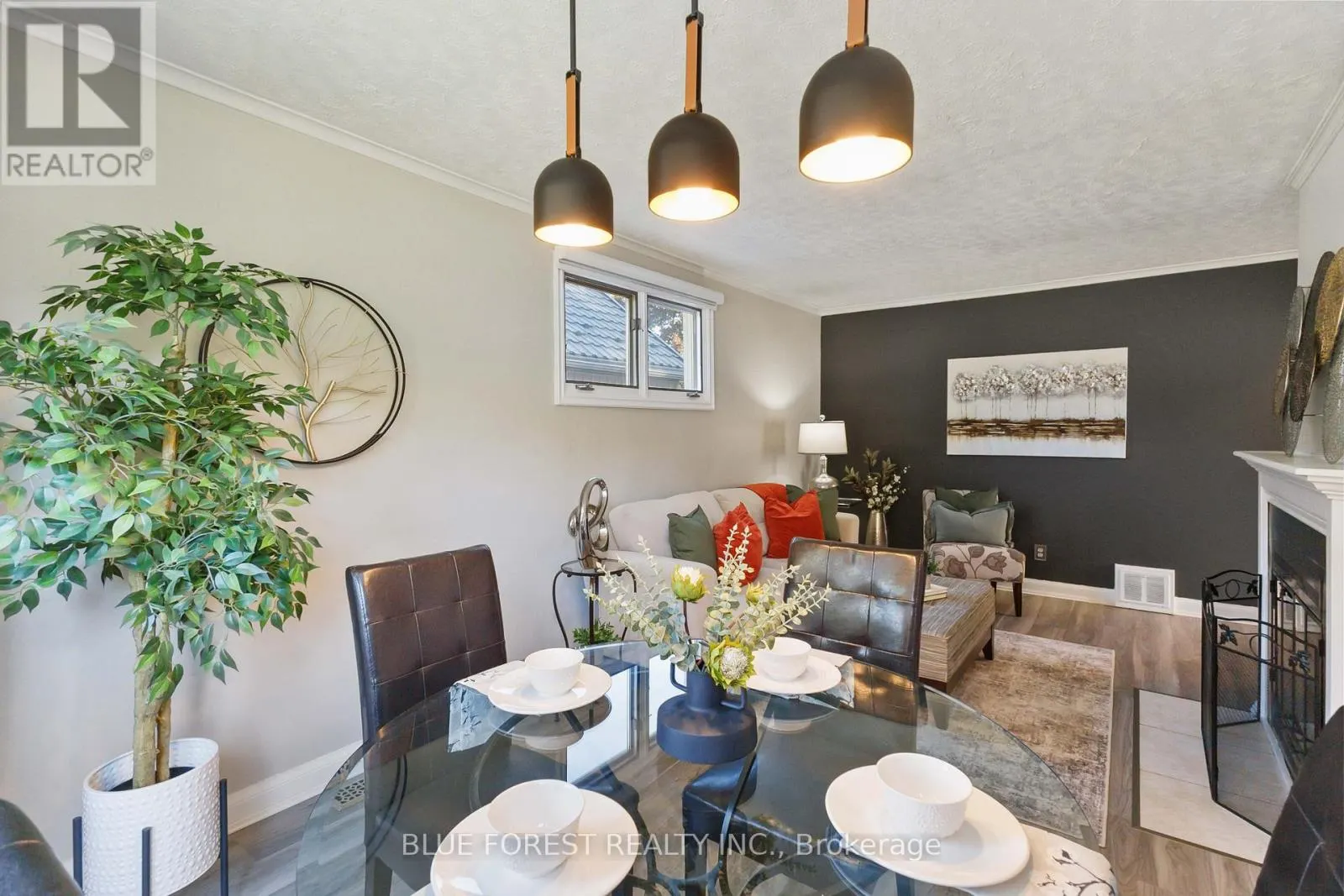 49 RAYWOOD AVENUE