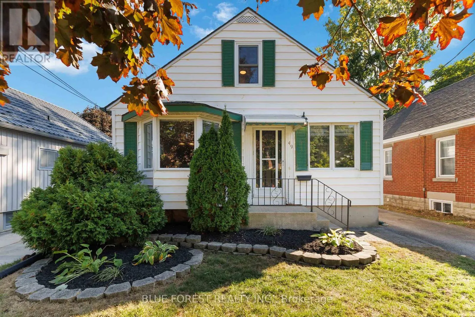 49 RAYWOOD AVENUE