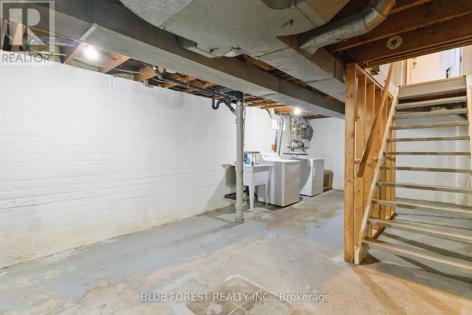49 RAYWOOD AVENUE