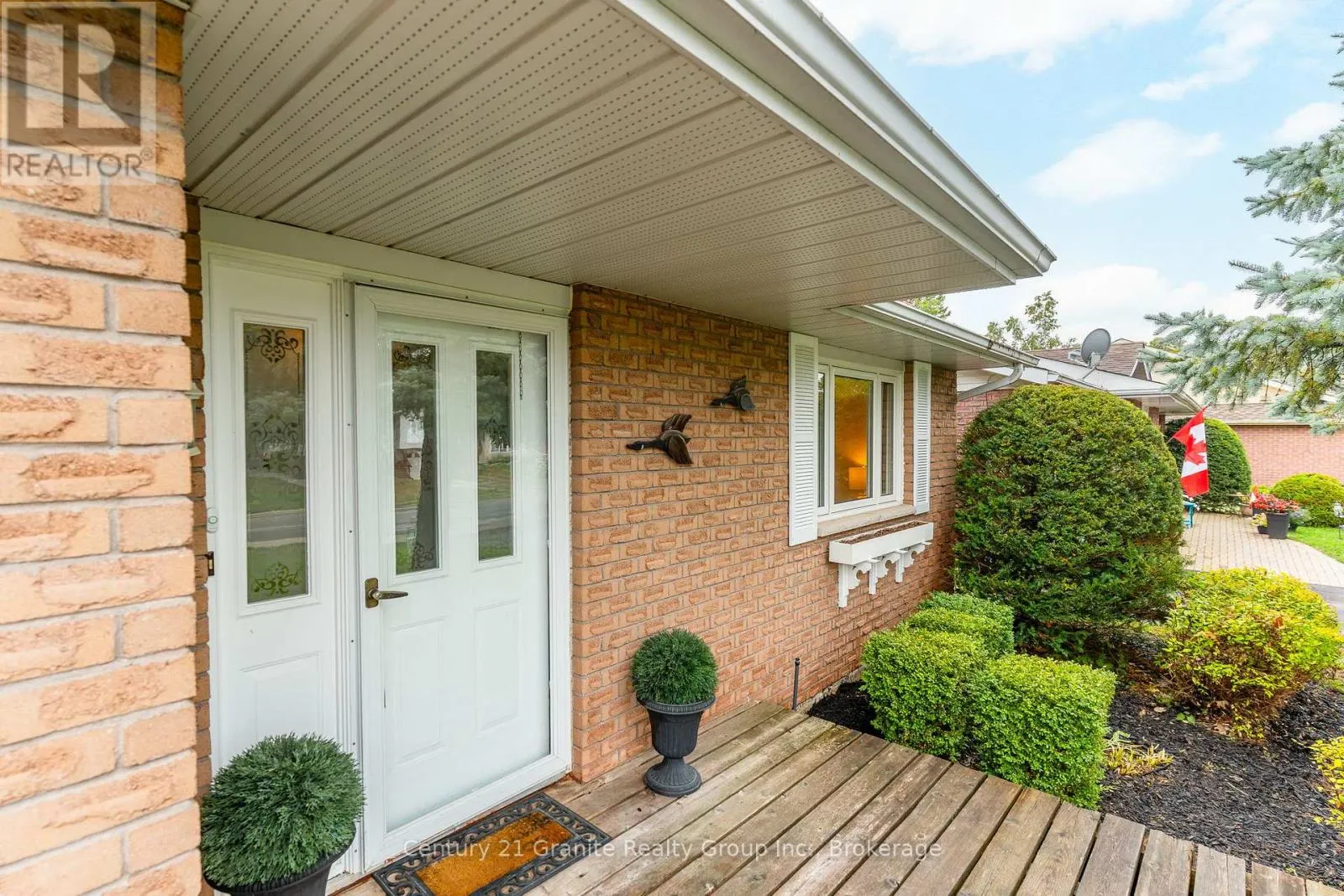 34 CEDARTREE LANE