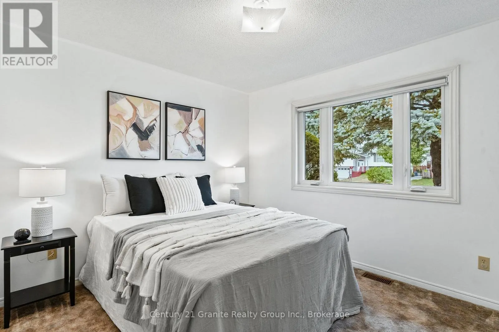 34 CEDARTREE LANE