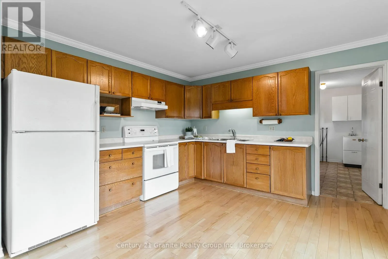 34 CEDARTREE LANE