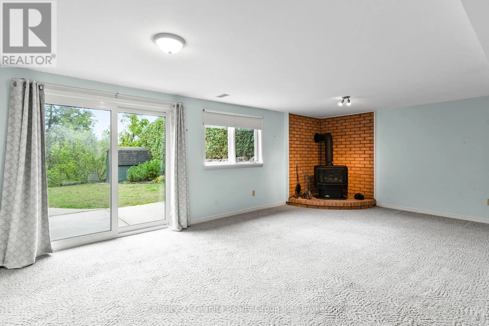 34 CEDARTREE LANE