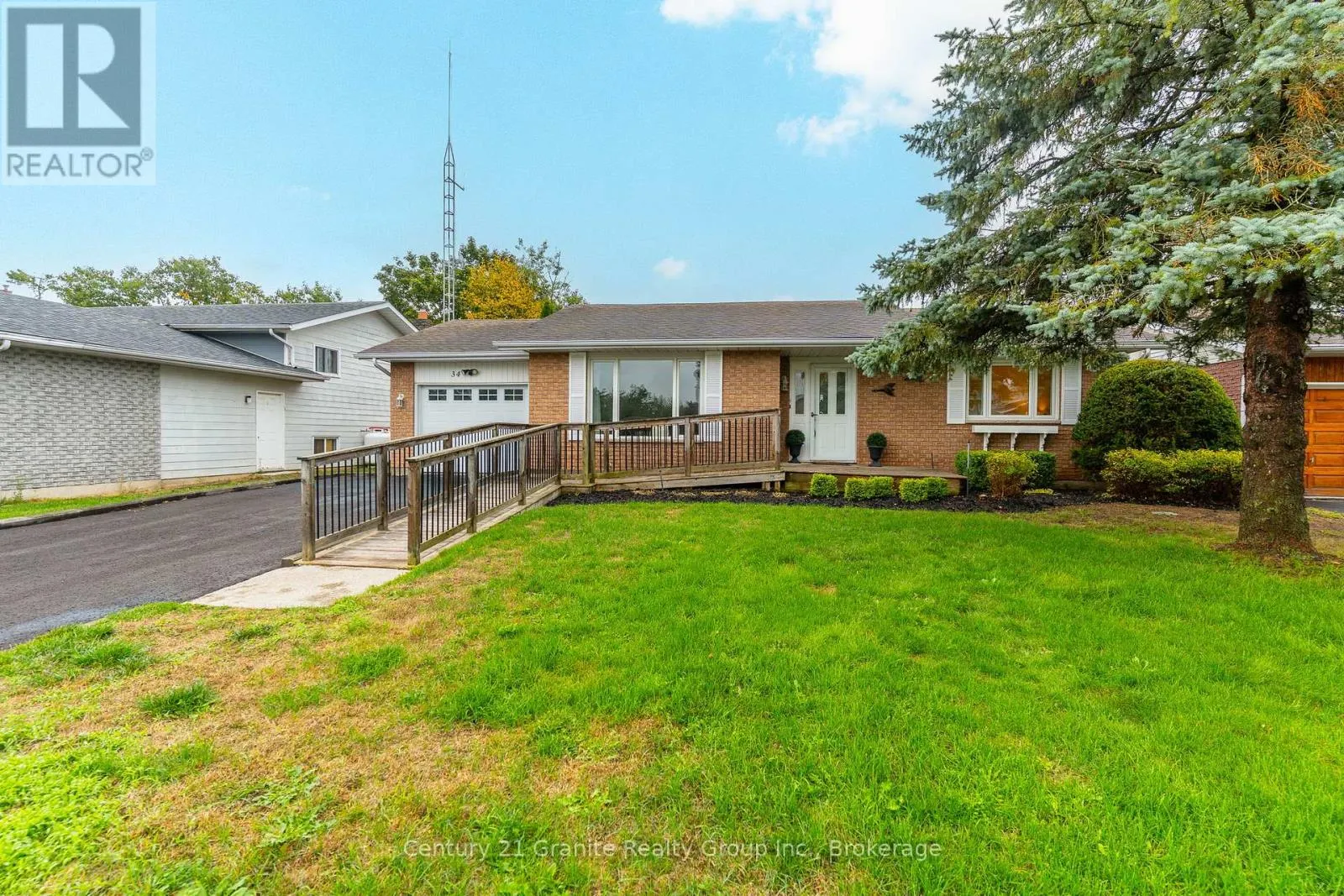 34 CEDARTREE LANE