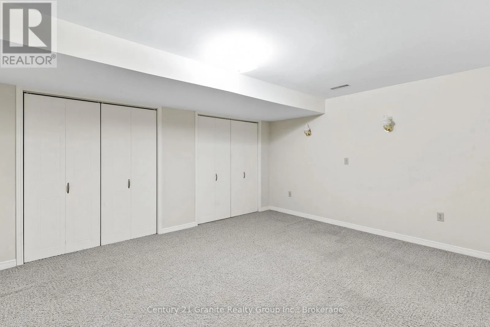 34 CEDARTREE LANE