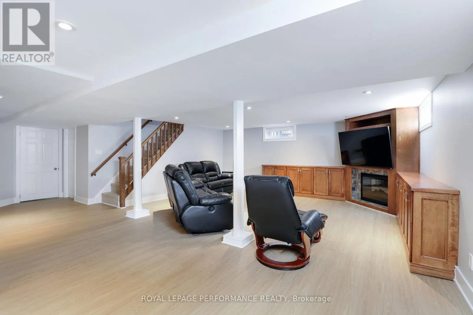 1347 HIGHGATE ROAD