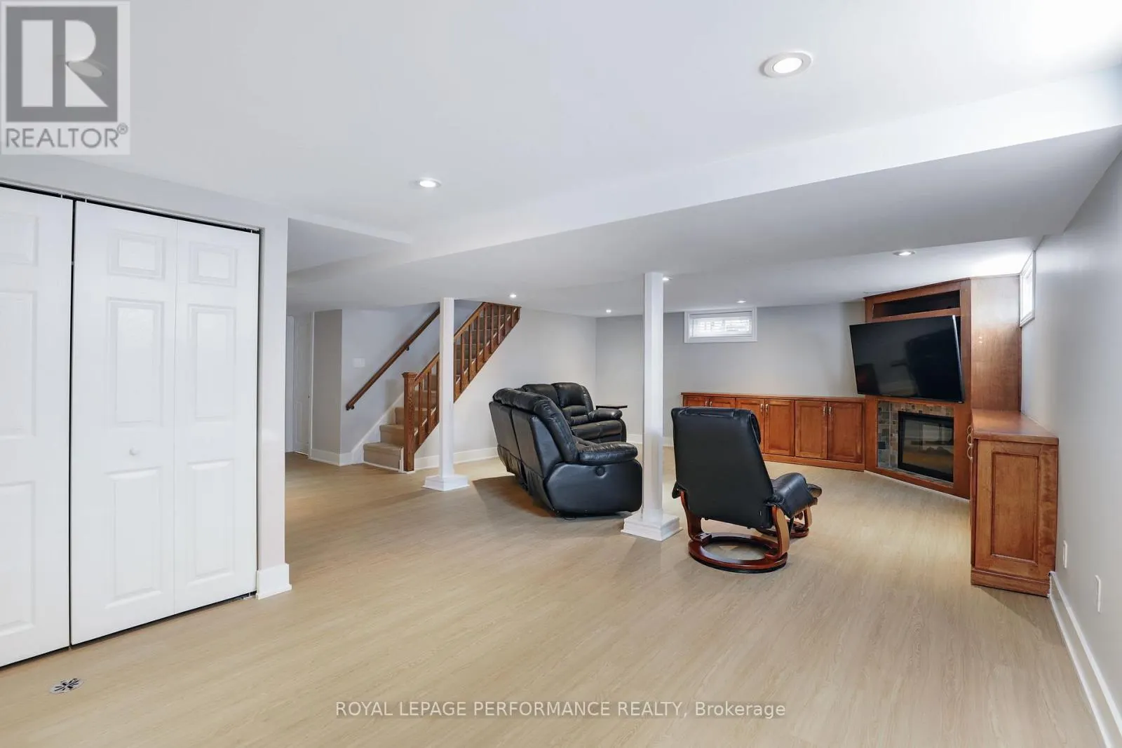 1347 HIGHGATE ROAD