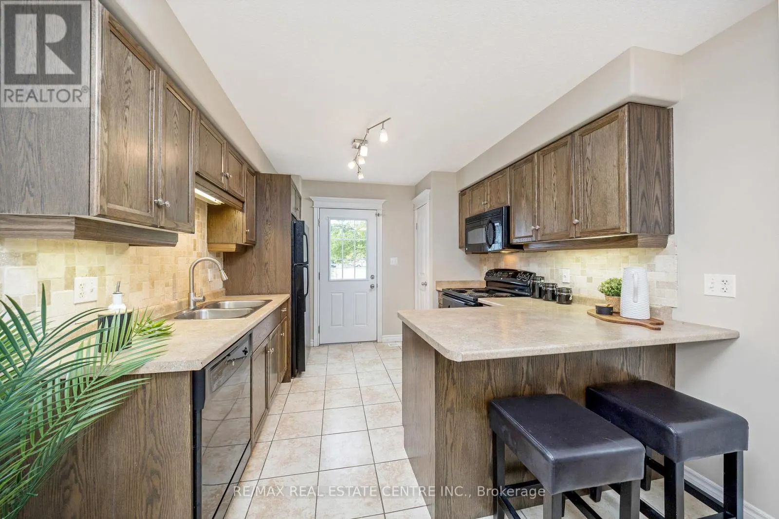 153 CARTERS LANE