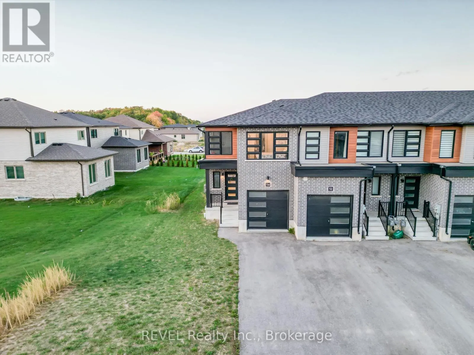 54 WILKINSON AVENUE