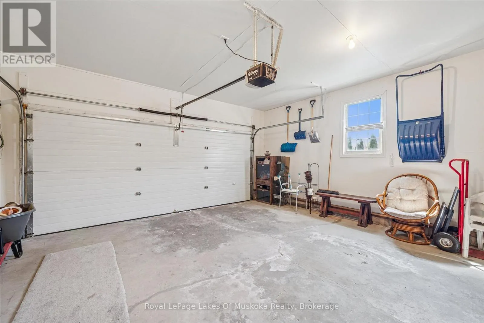 7 INVERARAY COURT