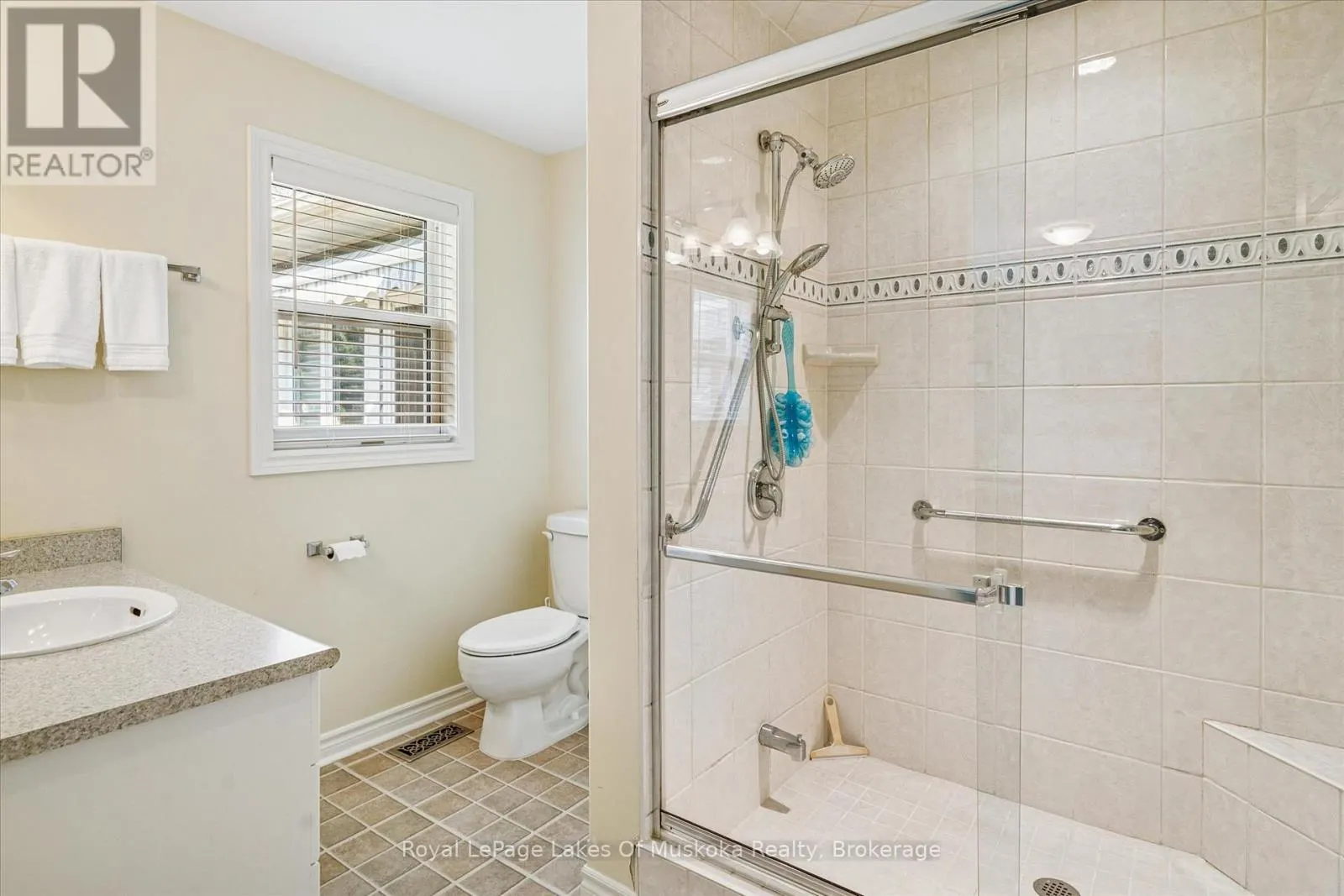 7 INVERARAY COURT