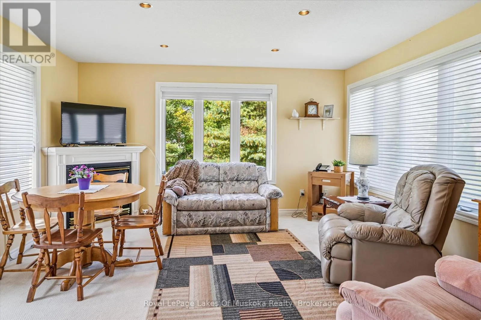 7 INVERARAY COURT