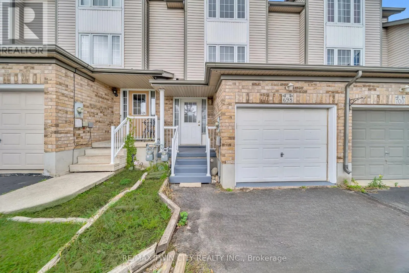 698 ACTIVA AVENUE