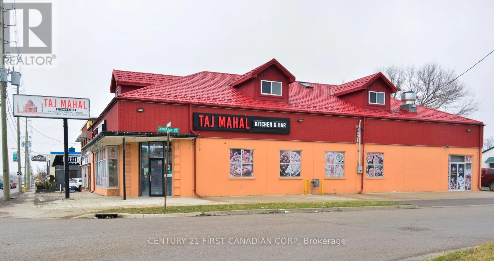1682 DUNDAS STREET