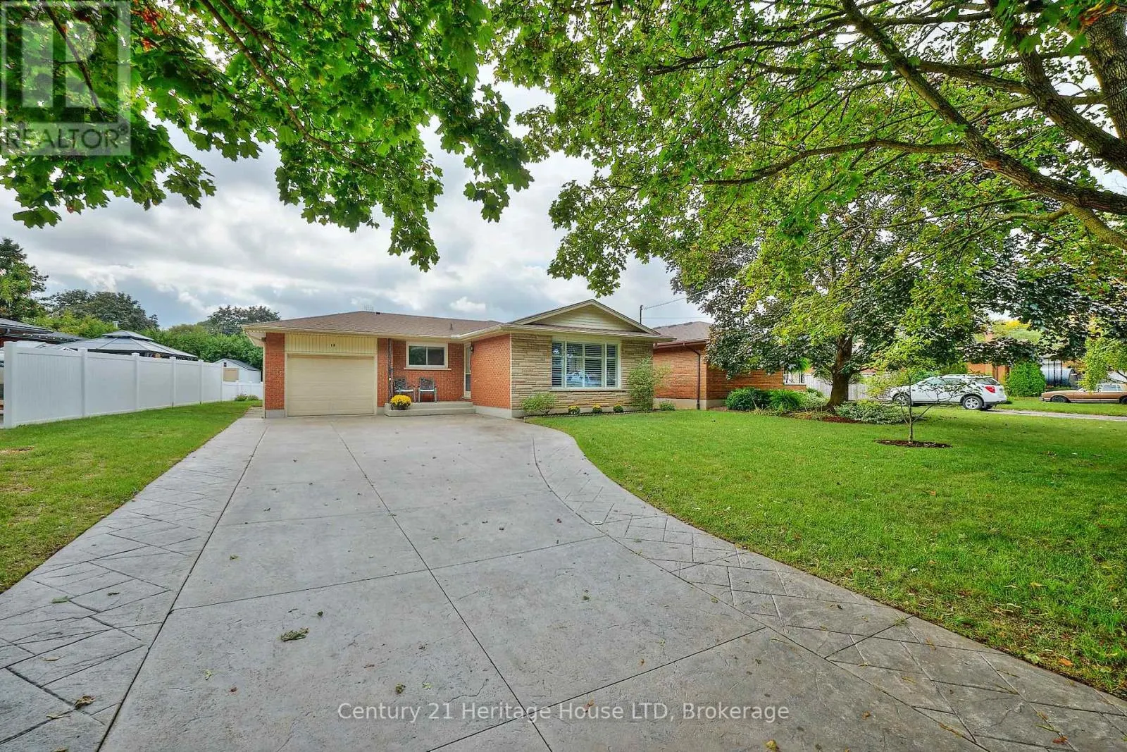 18 PRINCEWAY DRIVE