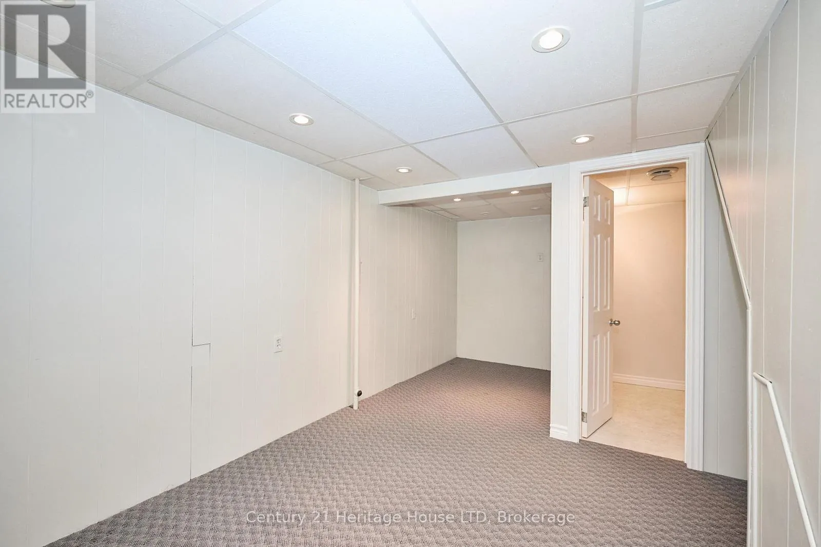 18 PRINCEWAY DRIVE