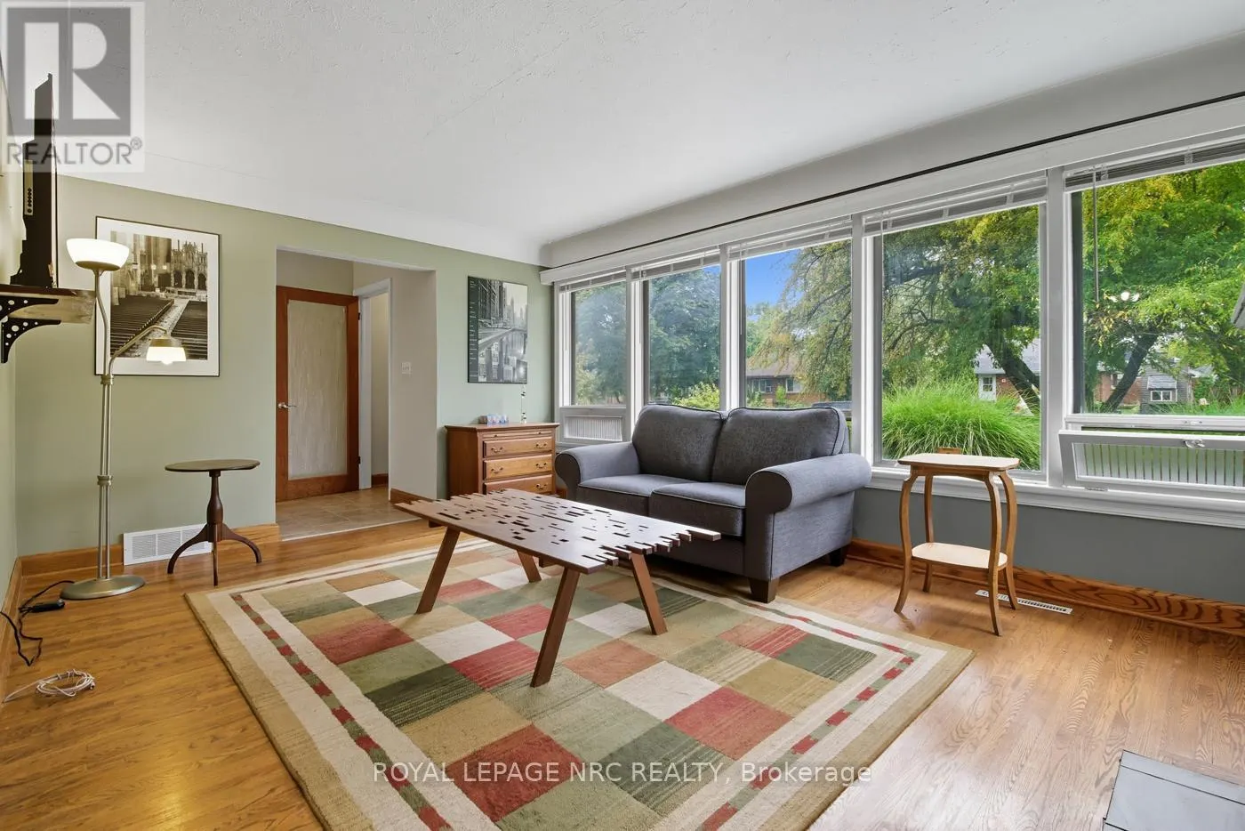 42 LINWOOD DRIVE