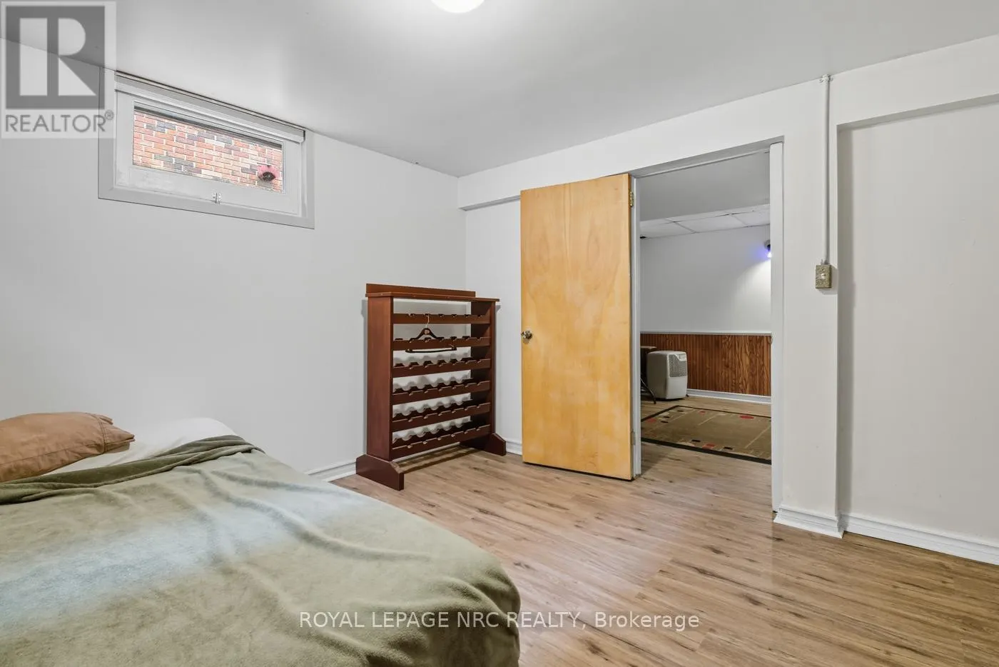 42 LINWOOD DRIVE