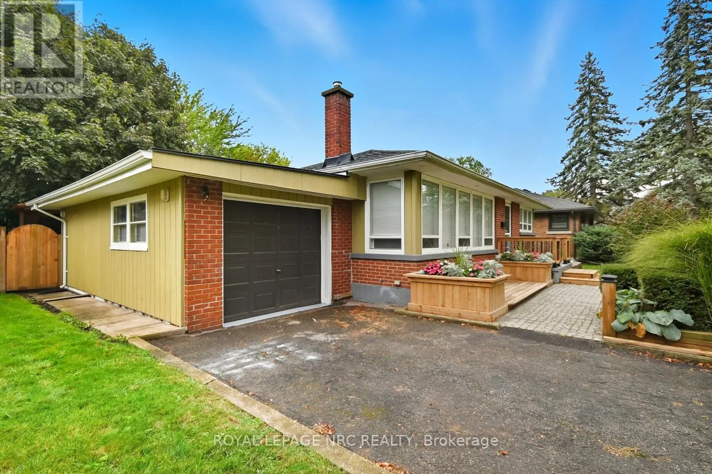 42 LINWOOD DRIVE