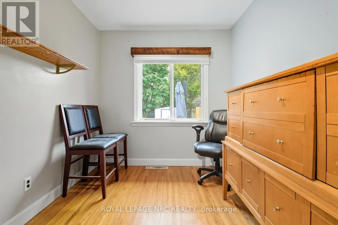 42 LINWOOD DRIVE