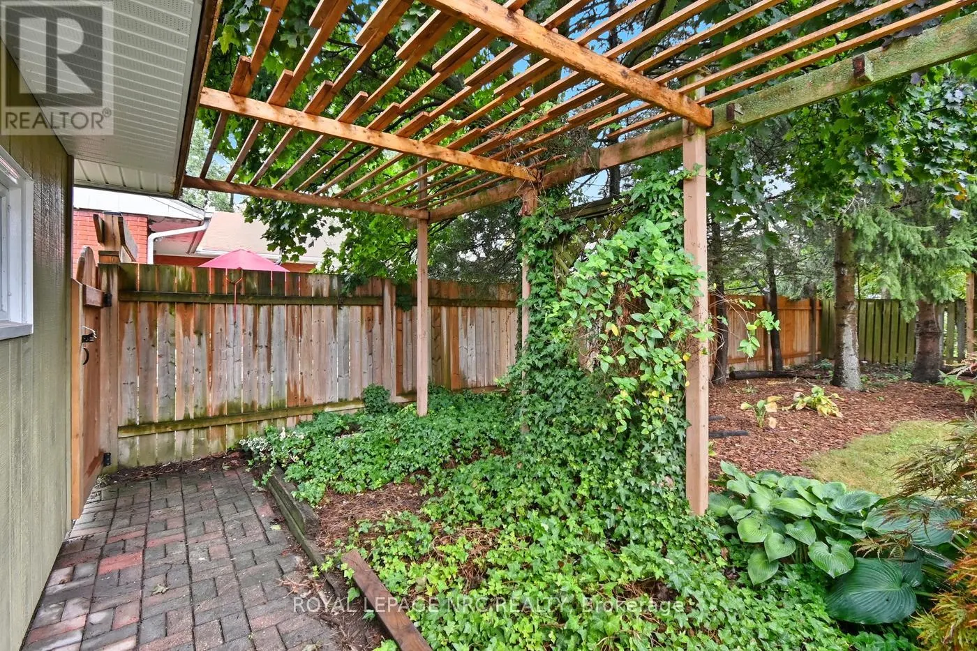 42 LINWOOD DRIVE