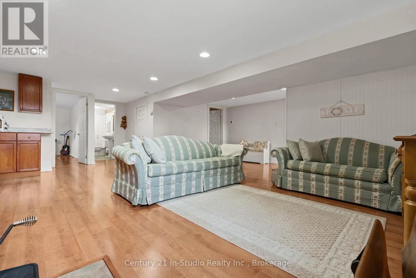 618134 GREY 18 ROAD