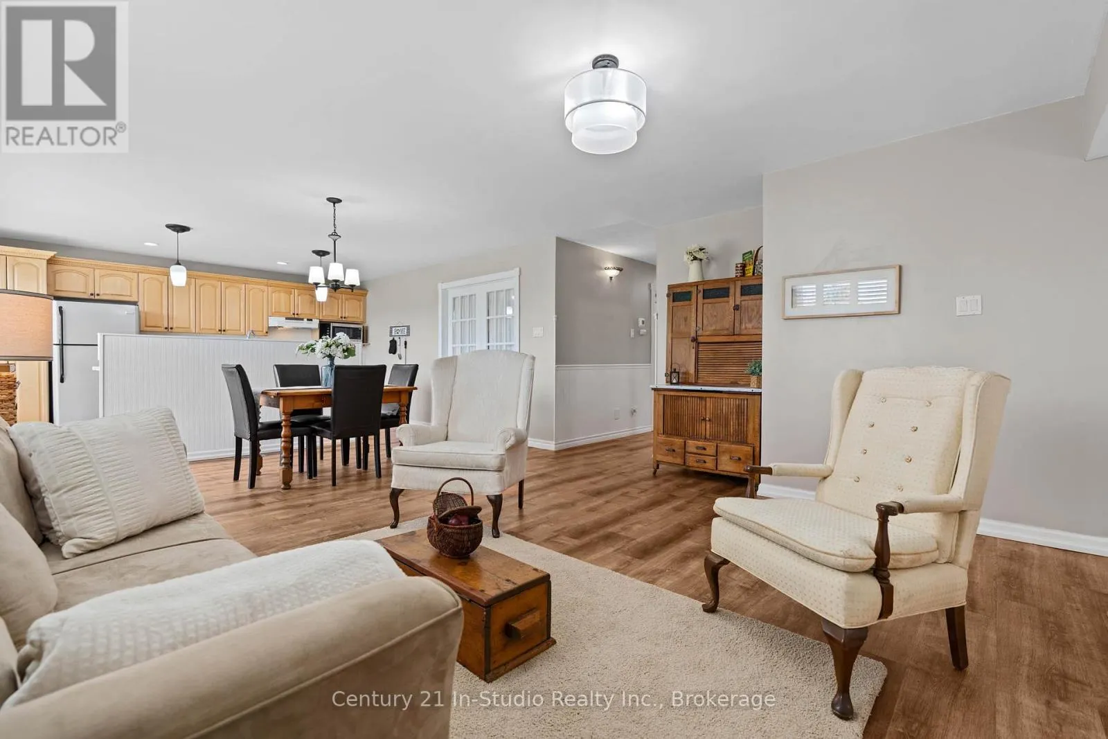 618134 GREY 18 ROAD