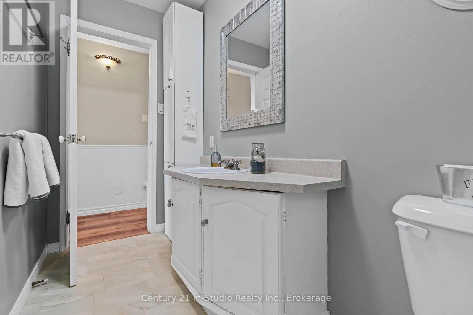 618134 GREY 18 ROAD