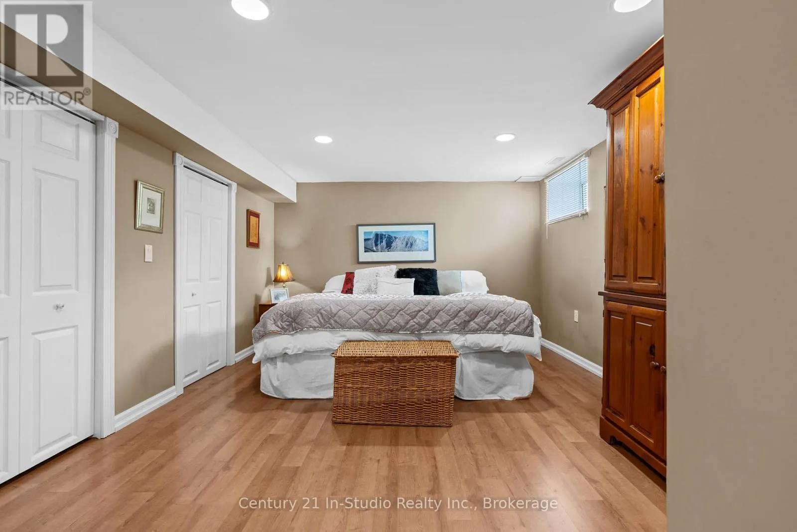 618134 GREY 18 ROAD