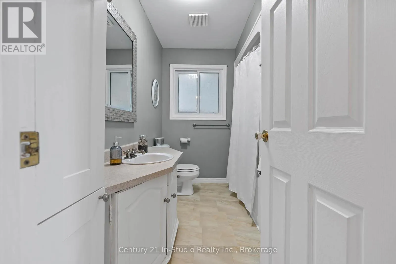 618134 GREY 18 ROAD