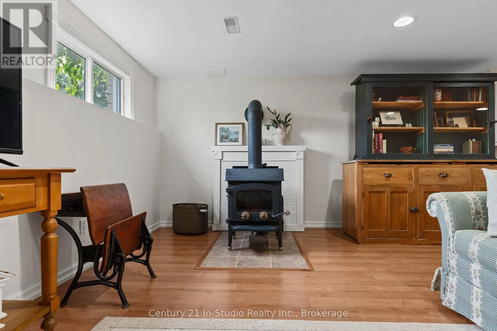 618134 GREY 18 ROAD