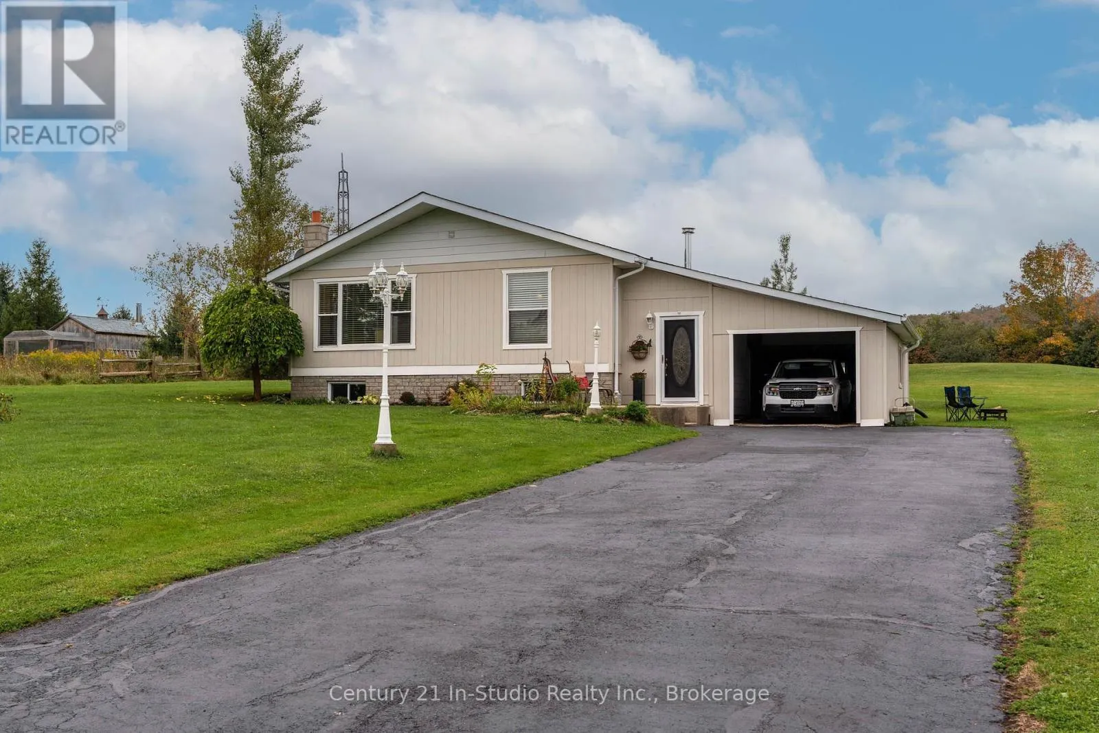 618134 GREY 18 ROAD