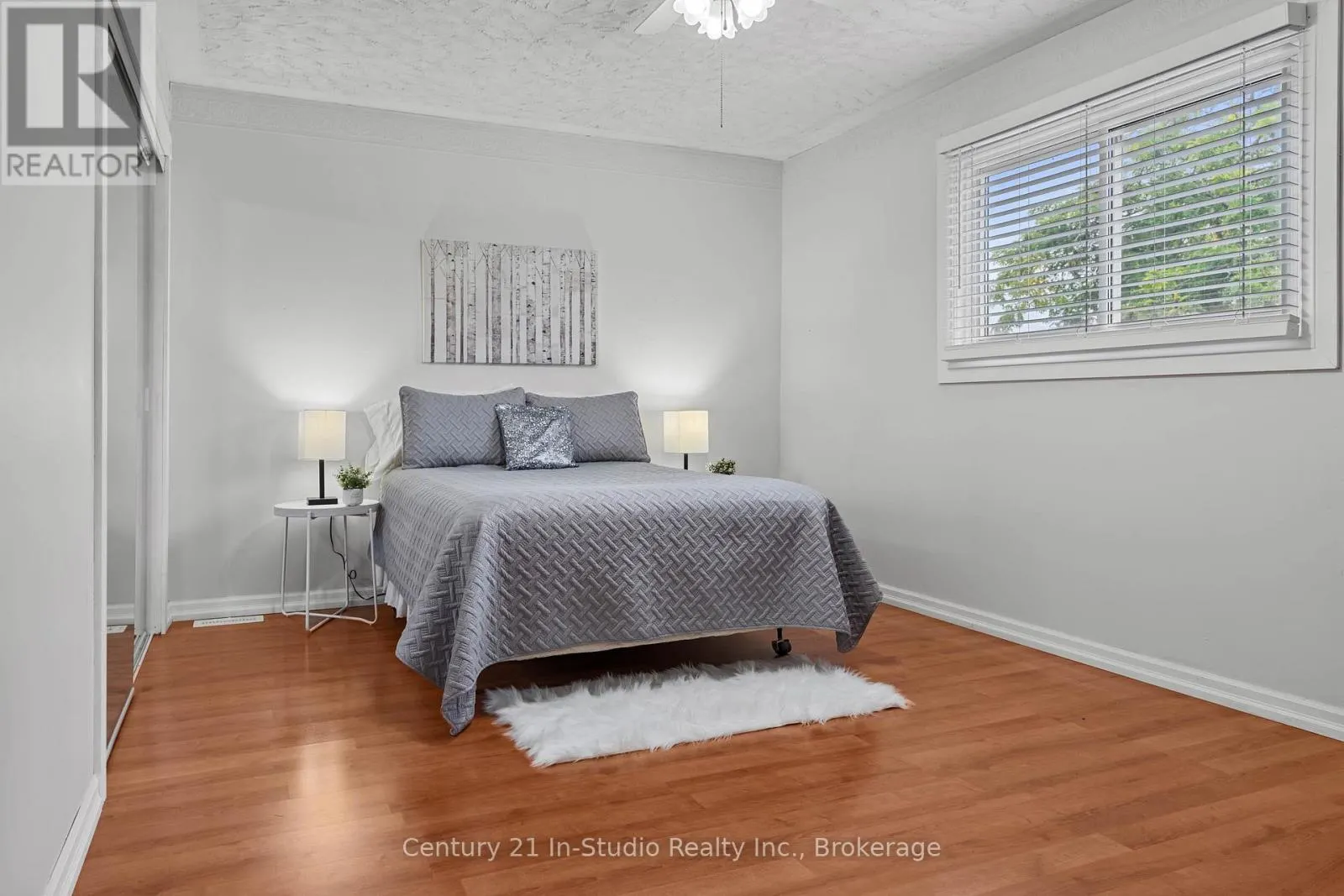 618134 GREY 18 ROAD
