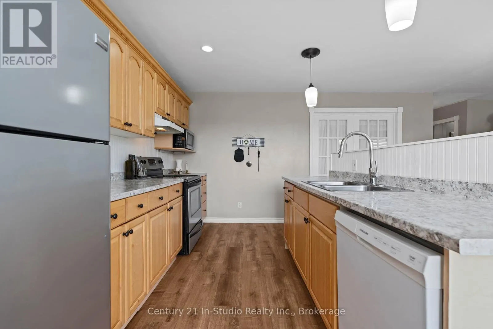 618134 GREY 18 ROAD